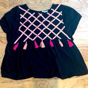 NWOT Black Chic Soul Entro Cute Tassel Top Plus